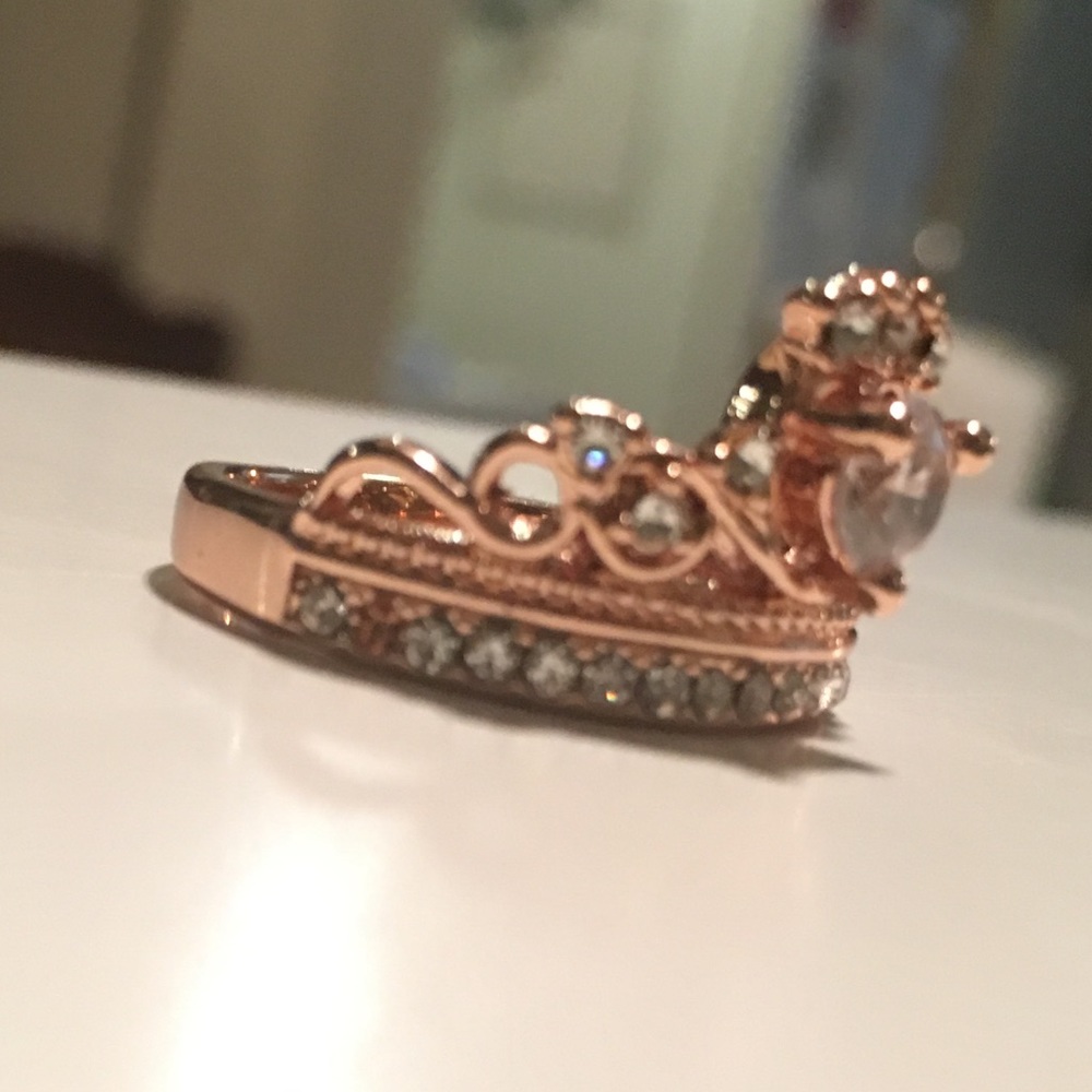 Rose gold princess ring